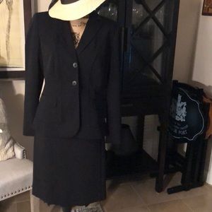 Apt 9 Black suit with belt